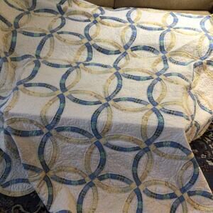 Hand Made Quilt,Amish style,,warm,comfy,75x81
